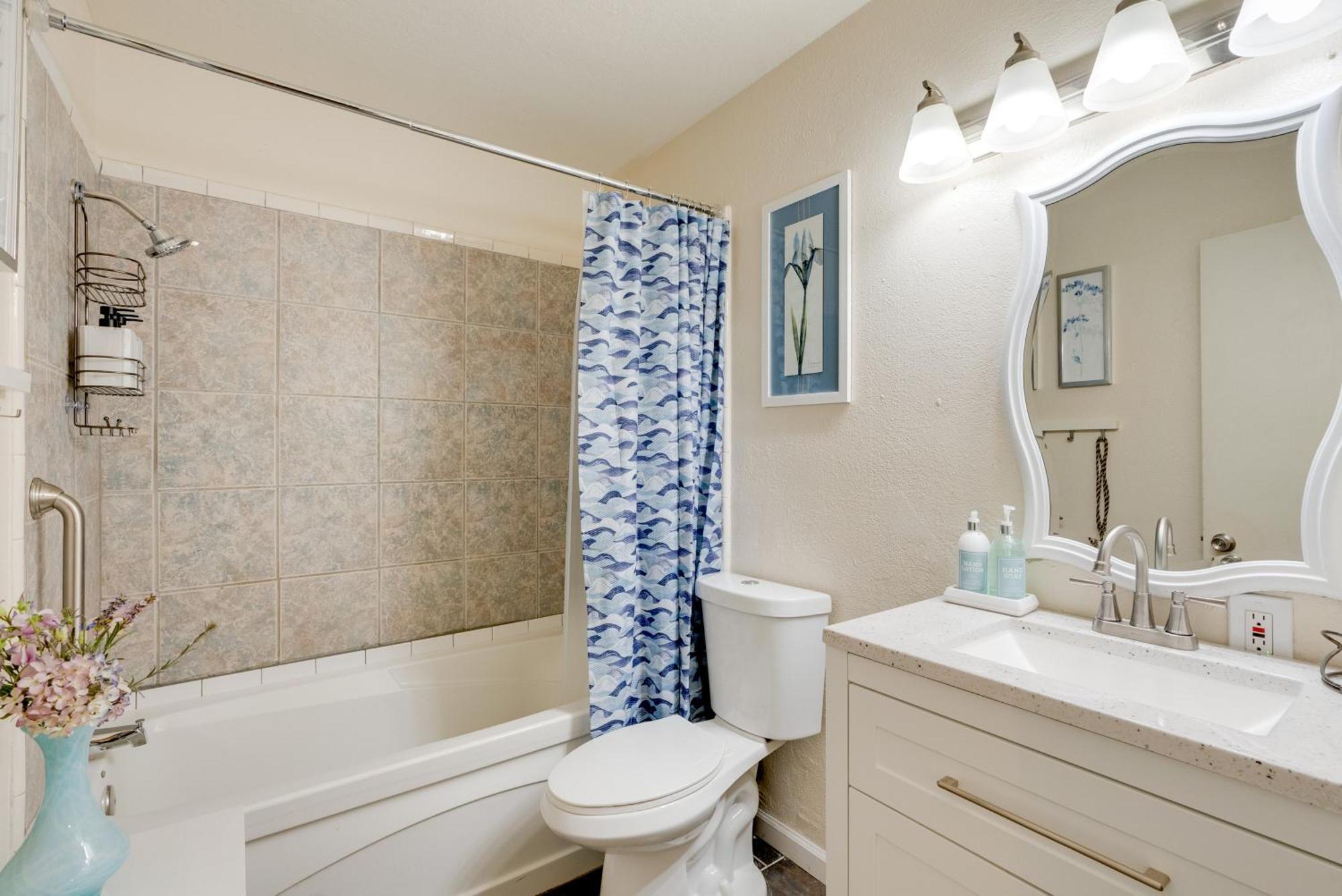 Breezy Fresno Home - Near Airport And Downtown Екстериор снимка
